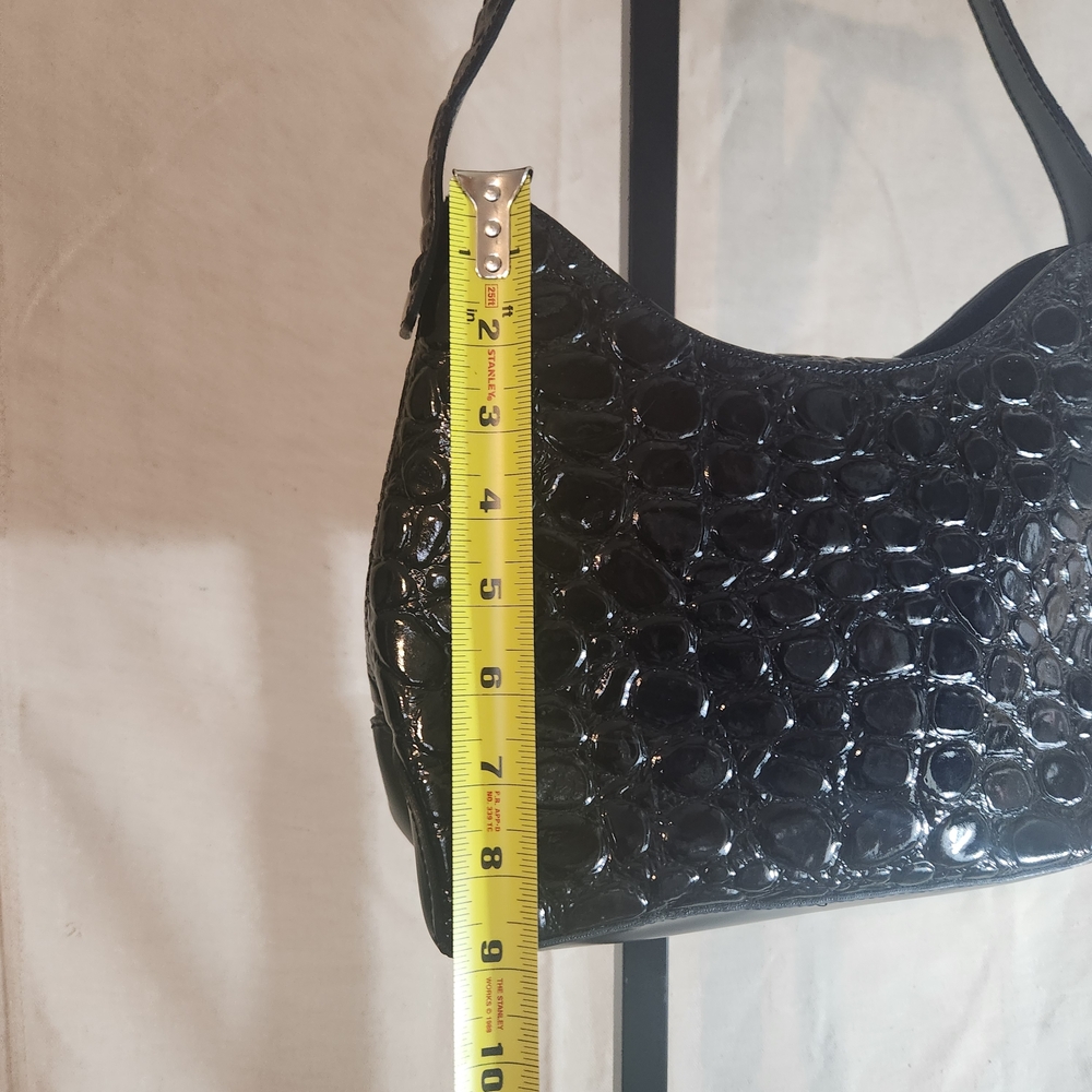 Genuine Patent Leather Elegant Black Croc-Embossed Women's Shoulder Bag - Picture 4 of 9